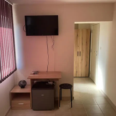 лазарови Apartamento Hisarya